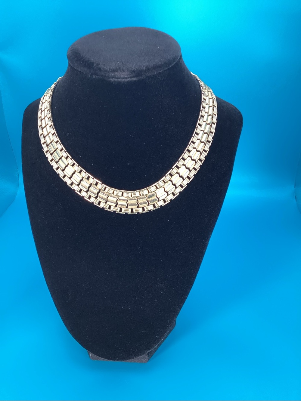 Vintage & Elegant Sarah Coventry Gold Statement Collar Choker Necklace 1970s